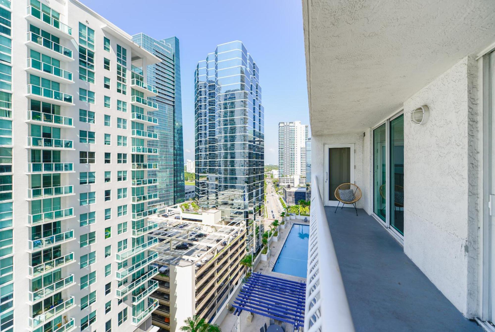 Amazing 3 Bedroom Condo At Brickell With Pool Miami Eksteriør bilde